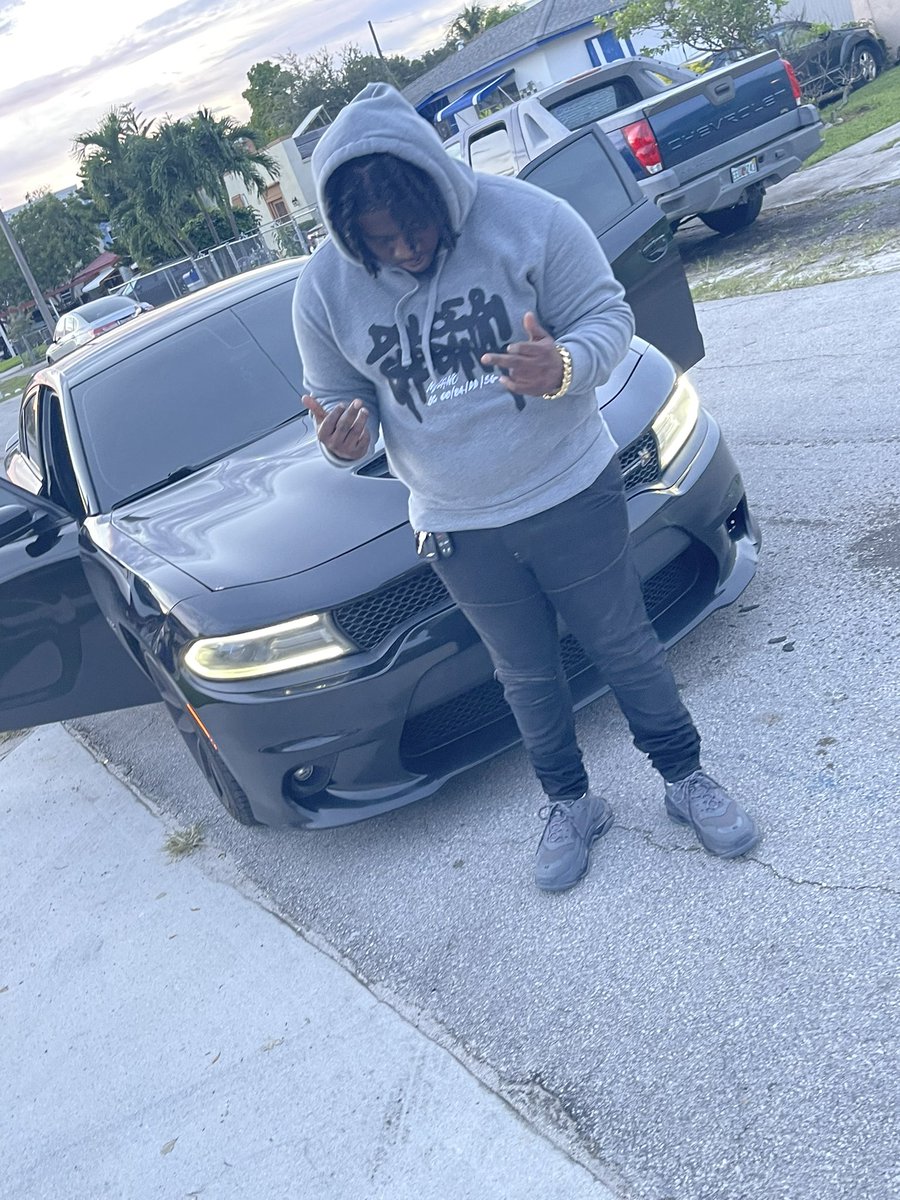 YoungBlackk_'s tweet image. Birthdays Will Never Be Same Without My Nigga @Shoes4natic_ 💯🤍🤍 
#LLK5 #LLDA #LLHLJ