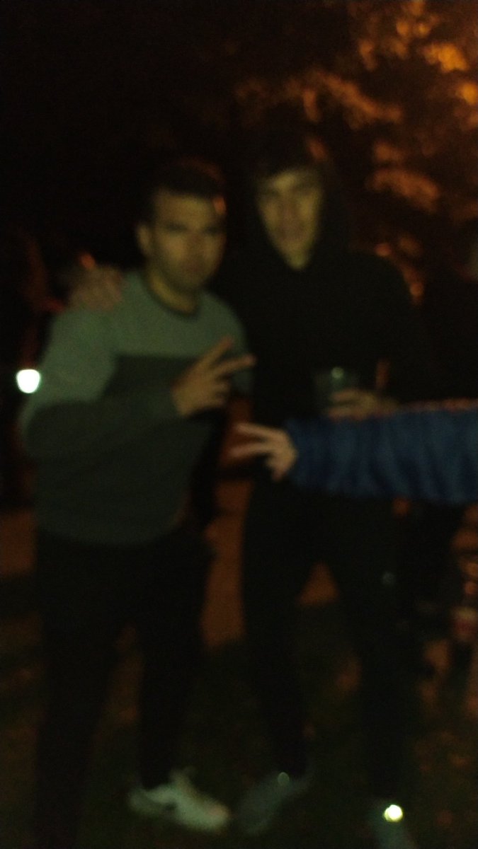 ivan_felipee's tweet photo. Usando pizarra!!!! @albertovalti03 @crp_victor https://t.co/z5b9MkQilb