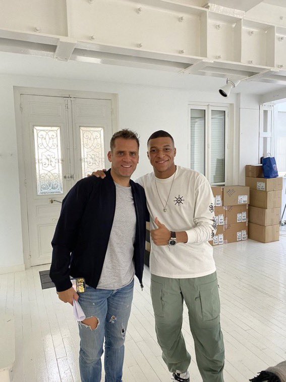 MailBoxesEtc. France tweet media