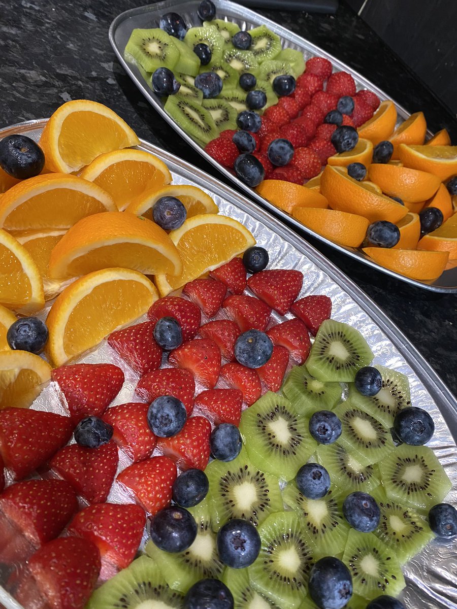 What a colourful day we’ve had 🌈 The EYFS children <a href="/QueensCoEURC/">Queen's Park C.E/U.R.C. Primary School</a> were an absolute pleasure as always. One girl even said ‘It was the best morning she’d ever had’ 🥰  What a fabulously fun toothy morning 🦷 <a href="/MrWeatherbyQP/">Mr Weatherby</a> <a href="/MrsCadamyQP/">Mrs Cadamy</a> Thank you for making me feel so welcome 🤗