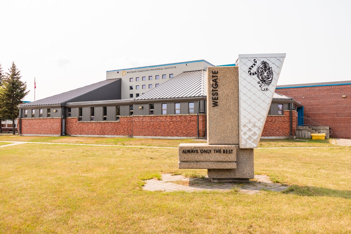 Lakehead Public Schools (@lakeheadschools) on Twitter photo Happening tomorrow: <a href="/LPS_Westgate/">Westgate CVI</a> will be hosting the <a href="/TBDHealthUnit/">TBay Public Health</a> COVID-19 walk-in clinic on-site from 2-5 PM! Students and eligible community members are welcome to come by to receive a dose of the COVID-19 vaccine. #LPStb #tbay Happening tomorrow: <a href="/LPS_Westgate/">Westgate CVI</a> will be hosting the <a href="/TBDHealthUnit/">TBay Public Health</a> COVID-19 walk-in clinic on-site from 2-5 PM! Students and eligible community members are welcome to come by to receive a dose of the COVID-19 vaccine. #LPStb #tbay