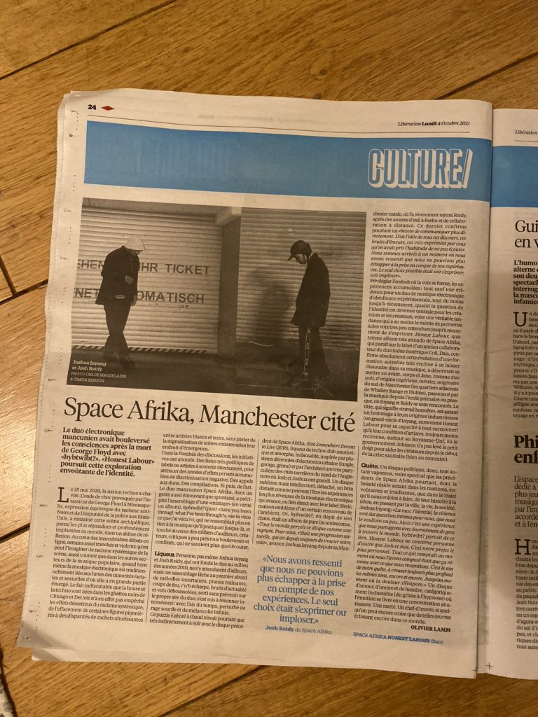 Si fière de voir mon dear partner-soulmate en pleine page dans <a href="/libe/">Libération</a>. Merci @olivier_lamm pour ces mots si touchants - « un disque d’amour, d’ombre, de lumière, catégoriquement inclassable où l’émotion se livre en une concentration ahurissante. Une rareté. Un chef-d’œuvre (...) »