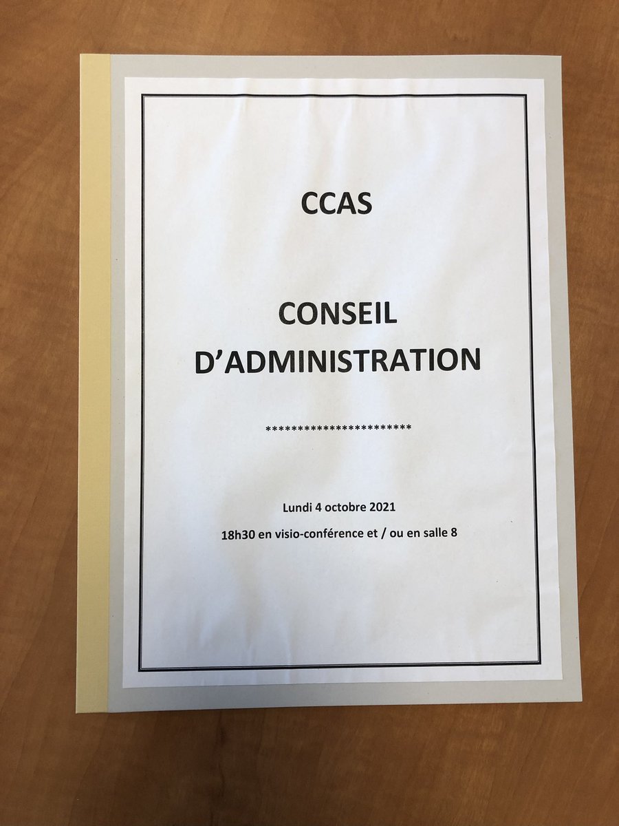 Ce soir, Conseil d’administration du #CCAS de #Courbevoie.
Nous avons fait le point à mi-année sur les aides sociales de la ville et validé des prestations pour les #Seniors : ateliers informatiques, banquets et coffrets de noël, lancement prochain de la carte Activités Seniors…