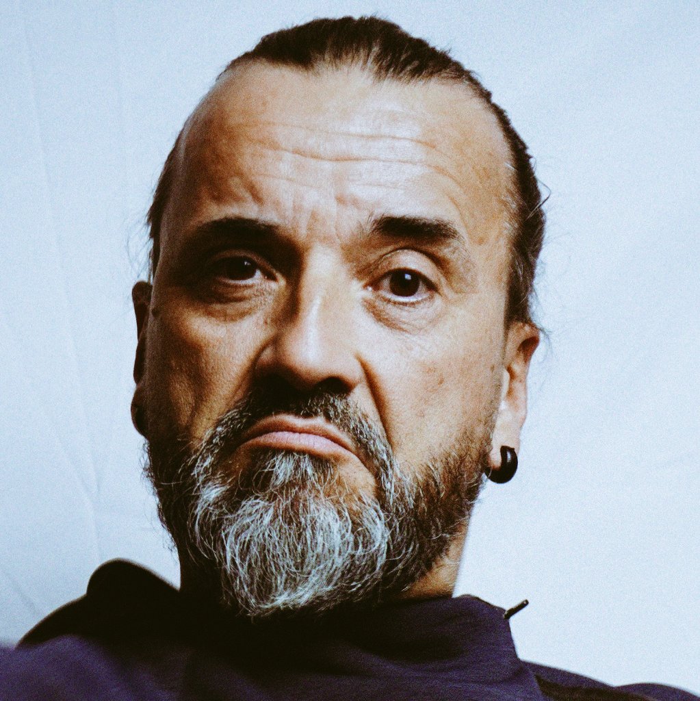 #NuevaFotoDePerfil #cabronólogo