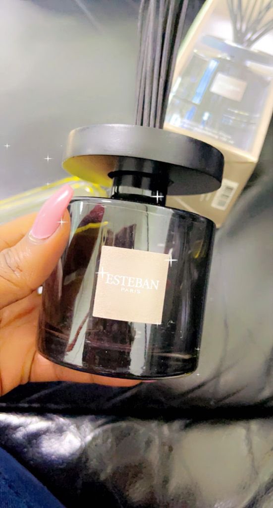 __kingkofi's tweet photo. I sell really nice and soothing reed diffusers. You should definitely get one or two😌. Send me a dm. I’m the ultimate plug to all your home fragrance  needs. Find me on I.G : @s__oothe_ https://t.co/Ux6W0wr6j6