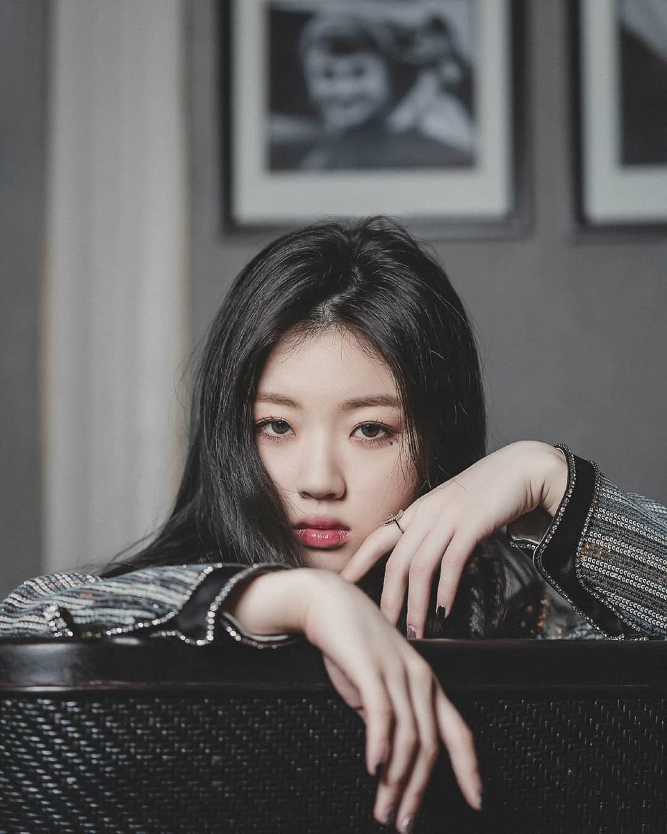 shyiyichun's tweet photo. ∝     ㅤ ㅤ  ❝ Alexa play: 
ㅤㅤㅤㅤㅤㅤㅤㅤ𝙇𝙤𝙣𝙜 𝙩𝙞𝙢𝙚 𝙣𝙤 𝙨𝙚𝙚.❞

                                  ↳    ❲ ʀᴏʟ: @Robin_Hoon_ ❳ https://t.co/PuQnuqO4NY