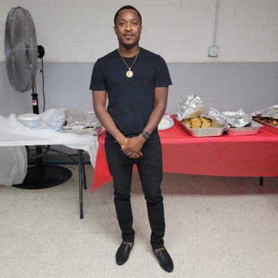 fossyholla's tweet photo. #NewProfilePic https://t.co/AG5D1dpLT4