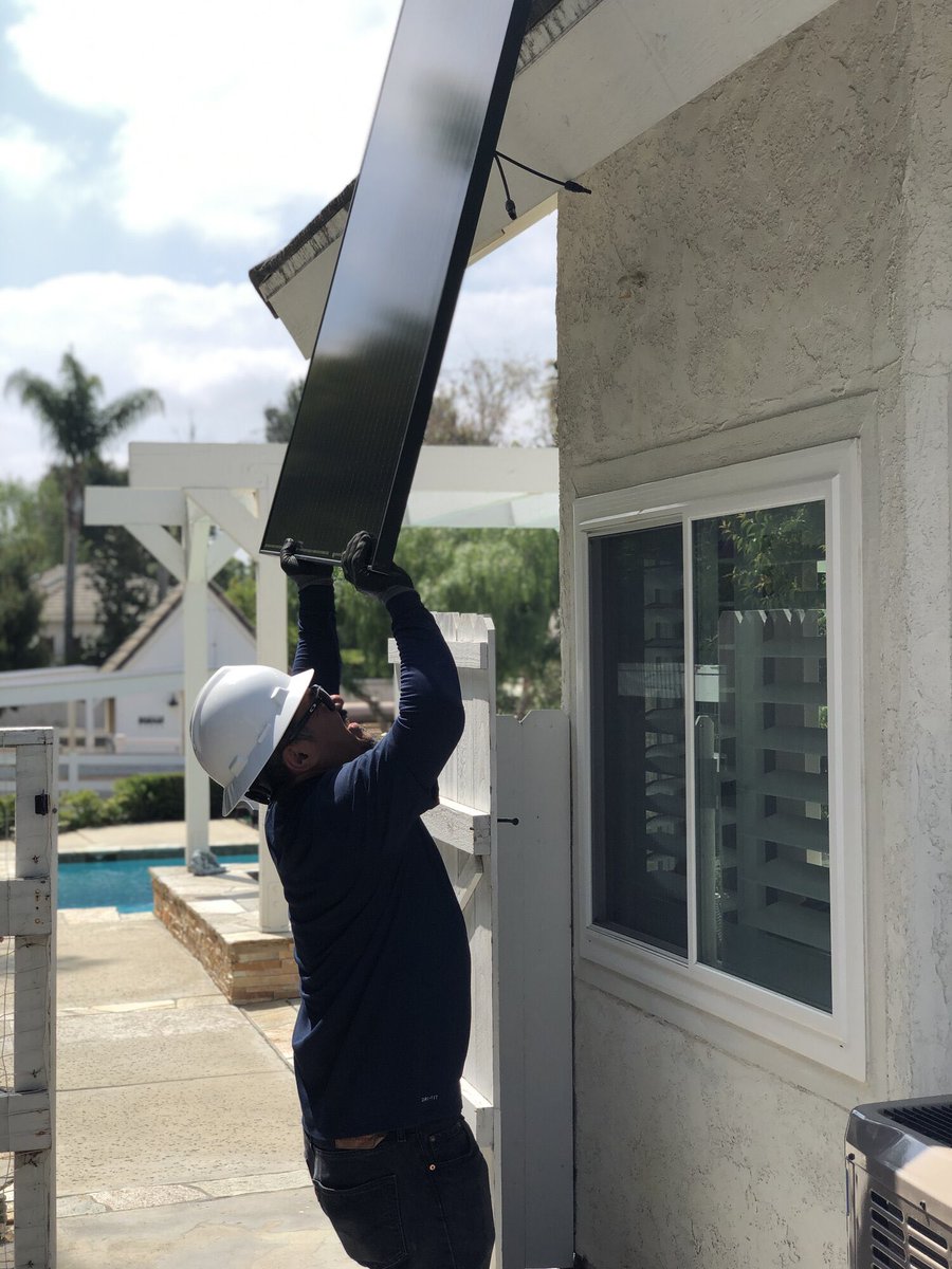 Somos una compañía afiliada a SunRun y Bright Planet Solar, la cual tiene como objetivo congelar los aumentos en su factura de luz, seguridad energética y paz mental. #sunrun #brightplanetsolar #PuertoRico #ALERTA #EnergiasRenovables