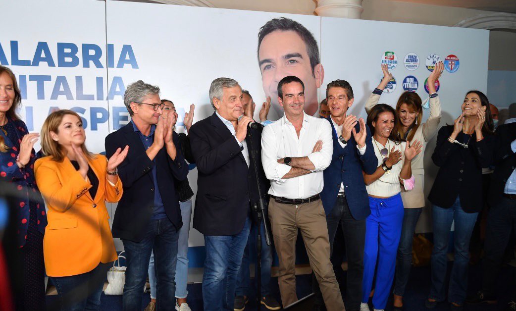 #Gizzeria,e’ qui la festa! <a href="/robertoocchiuto/">Roberto Occhiuto</a> #PresidenteDellaCalabria! <a href="/forza_italia/">Forza Italia</a> 🇮🇹primo partito della #Regione!! #Vince la #Competenza e il #BuonGoverno nel segno di #Silvio <a href="/berlusconi/">Silvio Berlusconi</a>! Tanto Tantissimo #OrgoglioAzzurro!!