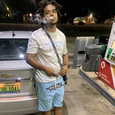 hundoeteejay45's tweet photo. #NewProfilePic https://t.co/R5GHI4oQpY