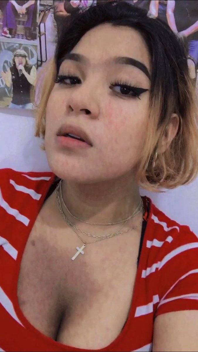 usagisatanic's tweet photo. Me amo🖤 https://t.co/qAoTdvSV0i