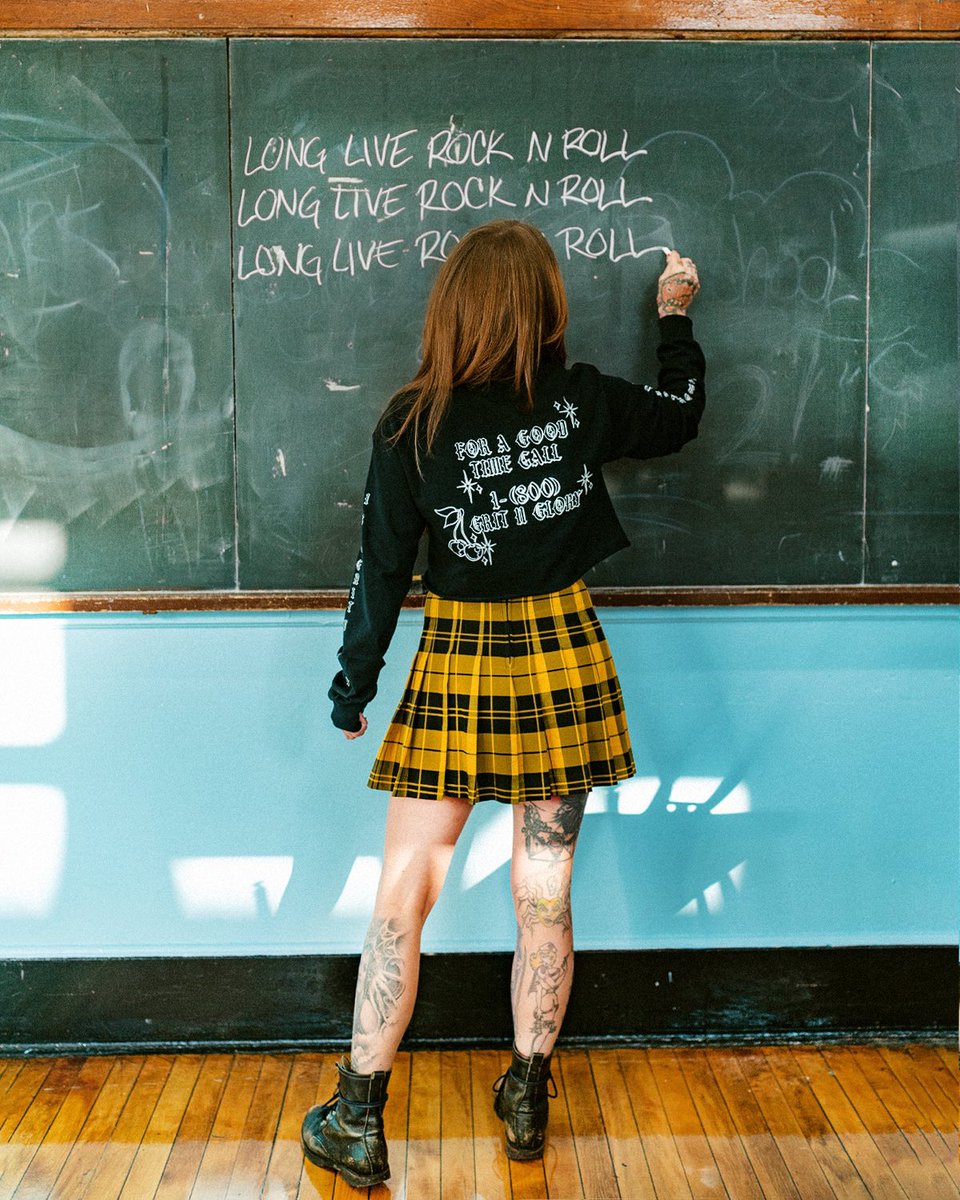 GritNGlory's tweet photo. Happy Monday ⚡️📓🖤 shop our new collection now at https://t.co/E2okRI8gCF https://t.co/CoI7jApscU