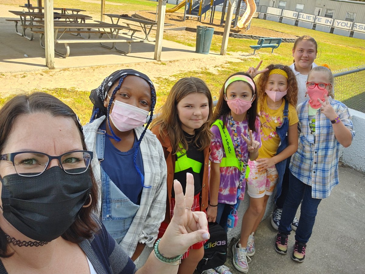 MsKinghasClass's tweet image. Representing 00&apos;s, 90&apos;s, 80&apos;s, and 70&apos;s today for #decadeday as we start off #spiritweek