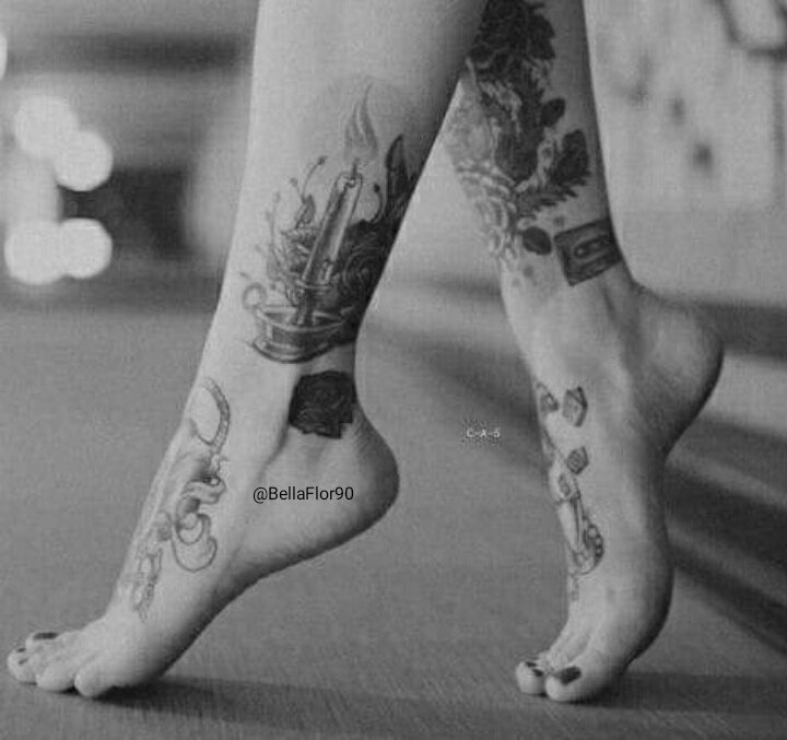 Y como en un sueño, el amor 
llega con pasos silenciosos.