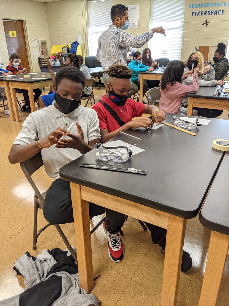 WellcomeMiddle's tweet photo. Mr. Fernando's science class created straw rockets today, determined how the wings impacted the design, and we had a little competition! Go Wildcats! #virtualmoonshot #edp https://t.co/4FmvppyvIP