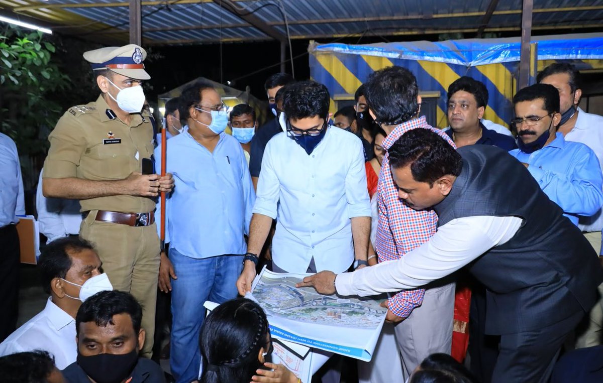 AUThackeray's tweet image. Visited Dahisar toll plaza along with all relevant authorities &amp;amp; stakeholders from Mumbai and Mira Bhayandar to ensure traffic relief measures planned are expedited and coordinated well. 
MMRDA metro, MSRDC, BMC, MBMC, Mumbai Traffic Police, Toll operators working together on it