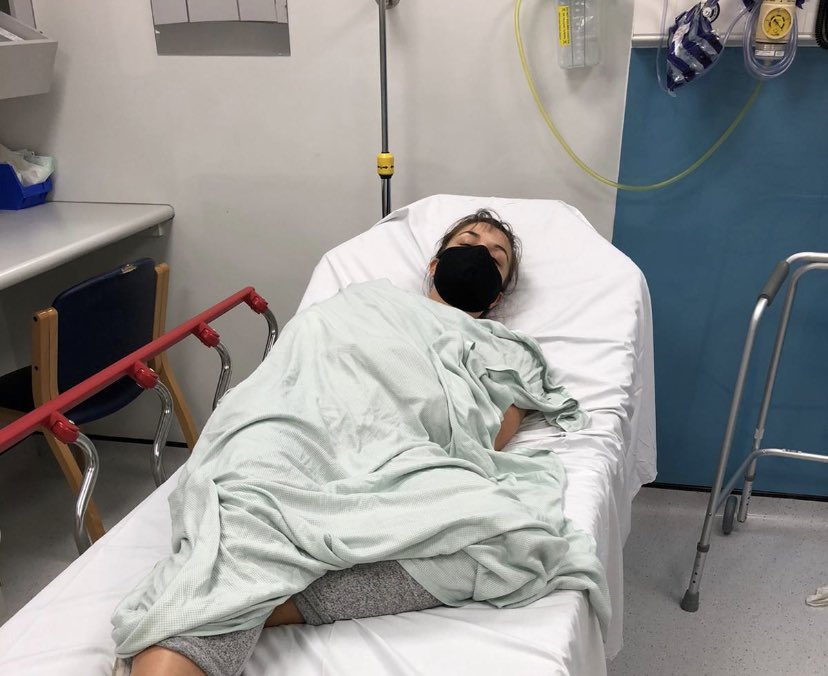 HattyCollier's tweet photo. Deeply personal but this was me in A&amp;E last year desperately trying to get help for a chronic UTI and excruciating pelvic pain. I was sent home with painkillers. Today, @mollyblackall, @the__chez and I shine a light on this illness for @theipaper https://t.co/8a5kBYukHQ https://t.co/RNcttaNqPr