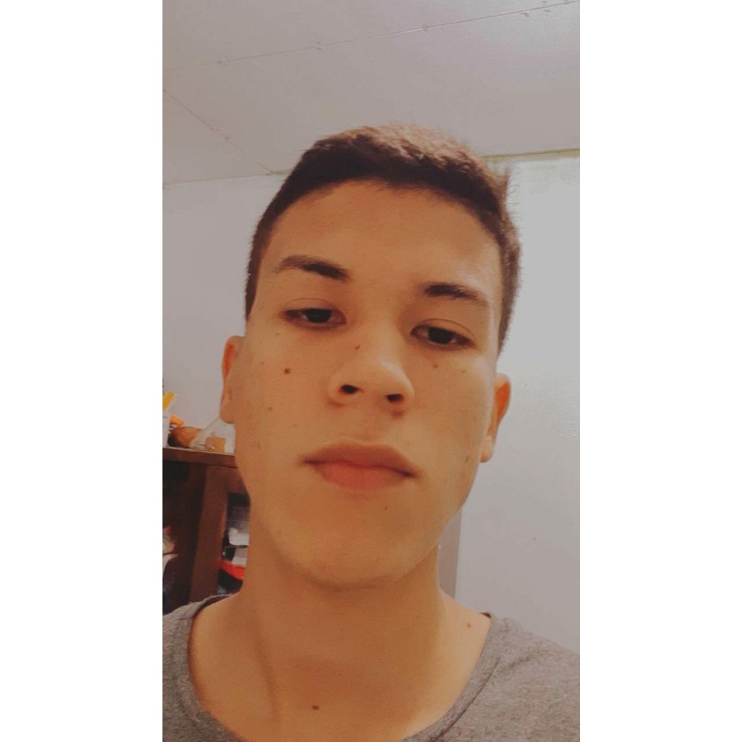 yogbriel's tweet photo. #NuevaFotoDePerfil https://t.co/2eDhIl0iBp