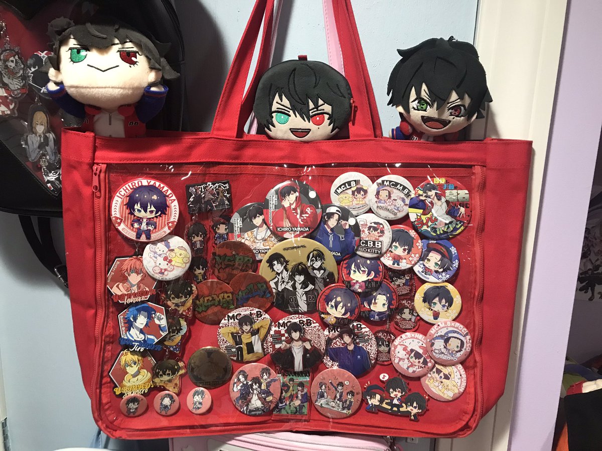 cursed__monk's tweet photo. Baby’s first post, so no better time to show my #hypmic #itabag collection…along with my runoff merch! Good luck trying to figure out my fave division LMAO

#busterbros #naughtybusters #ichiroyamada  #山田一郎 https://t.co/FNomJTMR4S