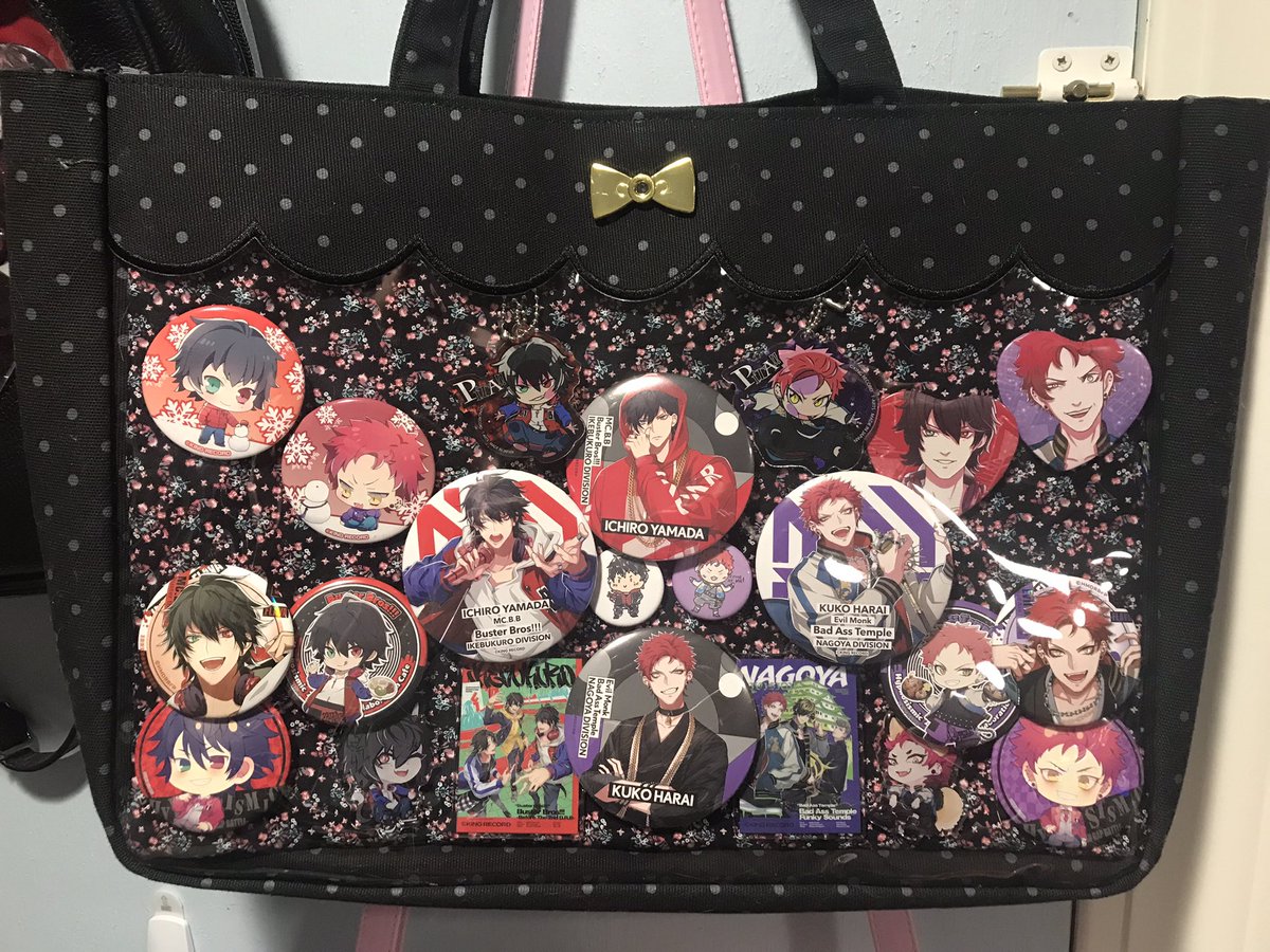 cursed__monk's tweet photo. Baby’s first post, so no better time to show my #hypmic #itabag collection…along with my runoff merch! Good luck trying to figure out my fave division LMAO

#busterbros #naughtybusters #ichiroyamada  #山田一郎 https://t.co/FNomJTMR4S