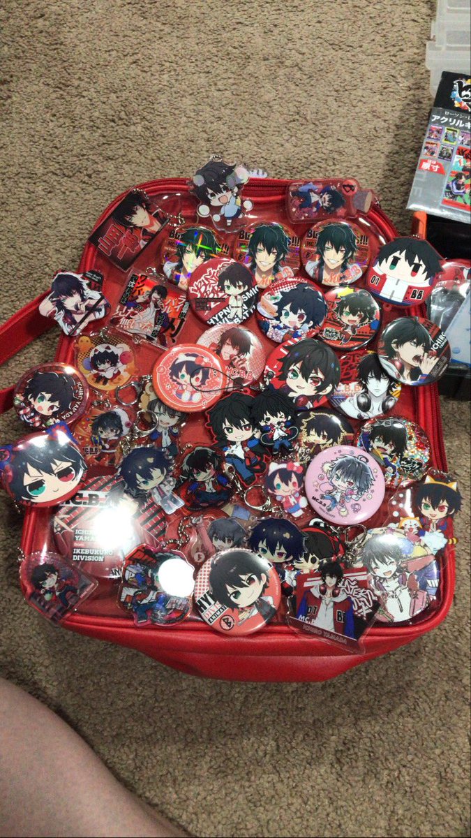 cursed__monk's tweet photo. Baby’s first post, so no better time to show my #hypmic #itabag collection…along with my runoff merch! Good luck trying to figure out my fave division LMAO

#busterbros #naughtybusters #ichiroyamada  #山田一郎 https://t.co/FNomJTMR4S