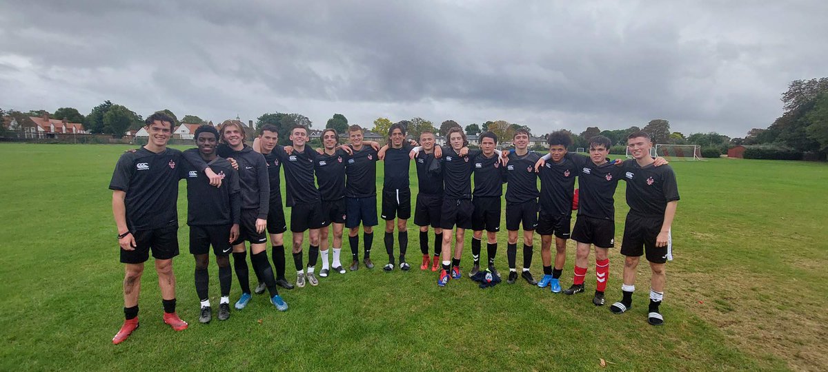 DavenantPE's tweet photo. Awesome result for @DavenantFS U18 1st XI Football team 6-1 Win v Charter School Round 1 of @SchoolsFootball Cup 🙌🏽 #DavenantIsProud #SchoolSport #FA https://t.co/T9i3jnxt7Y