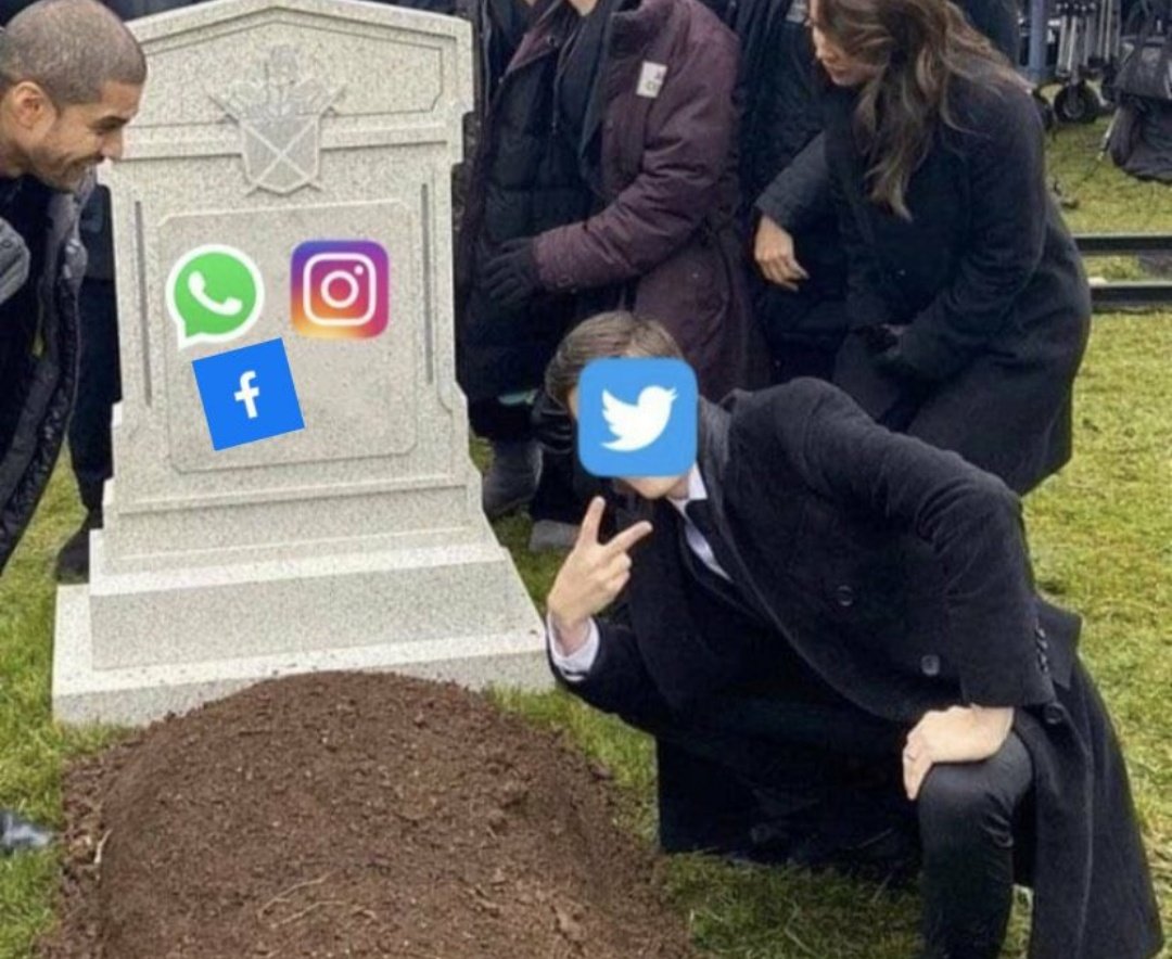 Guy Fixing Whatsapp & Instagram tweet media