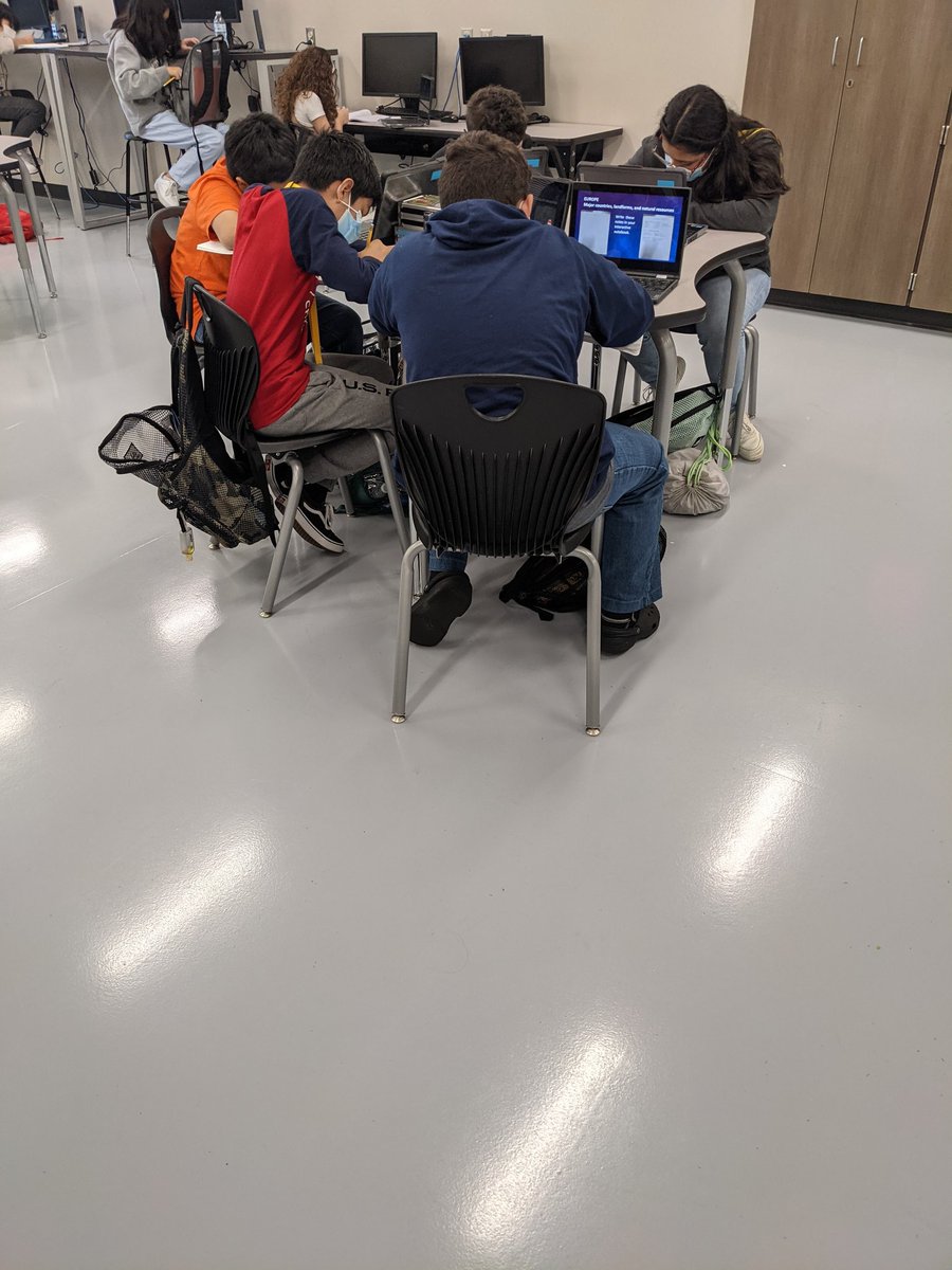 jalexander_EdD's tweet image. @RobersonSpring 6th grade social studies students are studying major countries in Europe as well as labeling the landforms and natural resources on a map for their interactive notebook.
#RemarkableDNA  @CeceliaBrumsey @MrsDunbar6 @CaptivatingCan @michelle_neyrey