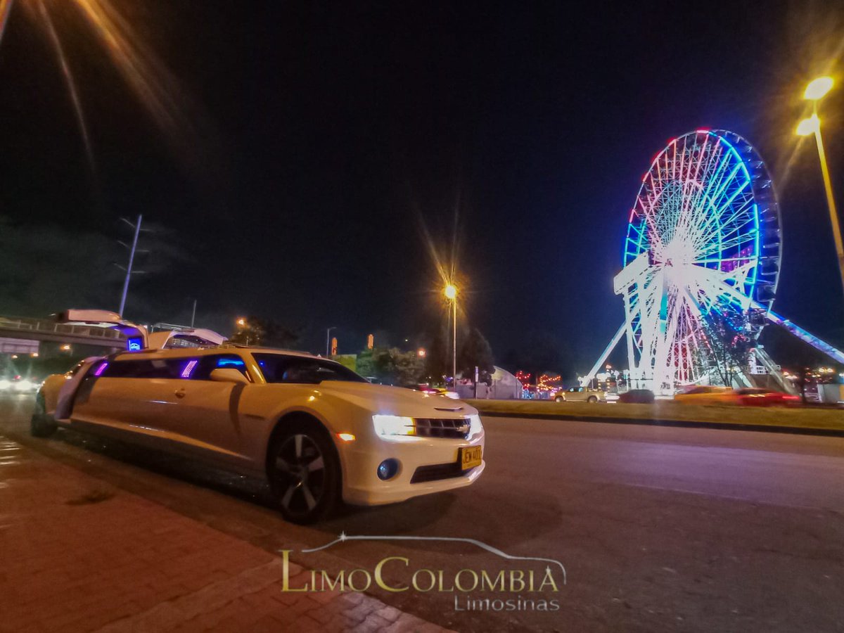 limocolombia's tweet photo. Contrata al 3123514780 a la antigua llámanos https://t.co/76dTQhPqTa