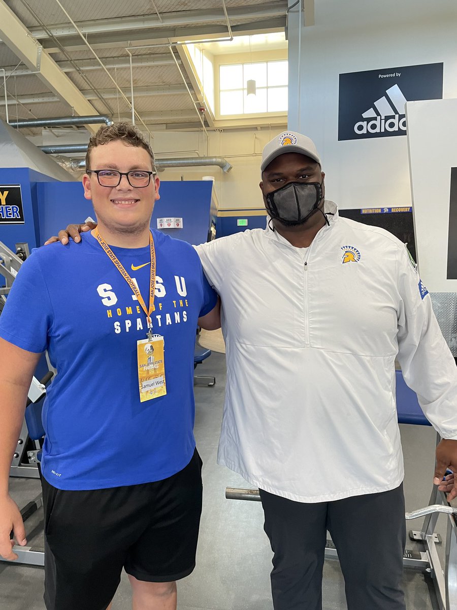 SamWest2022's tweet photo. Had an amazing unofficial at @SanJoseStateFB this weekend! Thank you @CoachOglesby @CoachAntJones36 @Cedric_Lousi for hosting my parents and me! @Scott_Breslin appreciate the 🔥 gloves! #SpartanStrong @MountSiFootball @RecruitWildcats https://t.co/tBYmQu12Cm