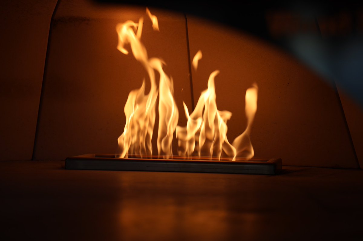 Crust &amp; Crate Findlay Creek is Now Open! Join us at 100 shuttleworth drive in Findlay Creek next to <a href="/Starbucks/">Starbucks</a> Fast fired pizza’s, gourmet burgers, Korean Bbq chicken, trash can nachos and so much more!