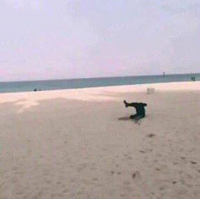 Telegram recibiendo // Also Telegram
a los usuarios de             cayéndose
WhatsApp