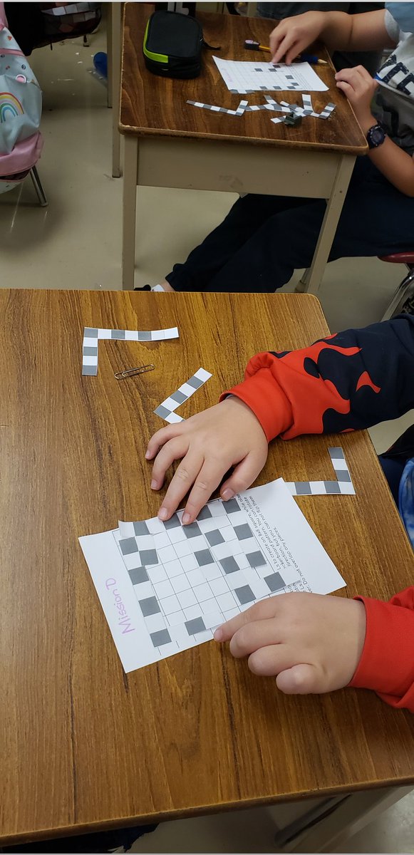 mrs_bungay's tweet image. Our Busy Bees accepted the challenges of the first Math Mission:Possible. Using spatial awareness some puzzles were successfully completed while others will continue to be explored as in-class activities. #DP_math  #DPMathItUp