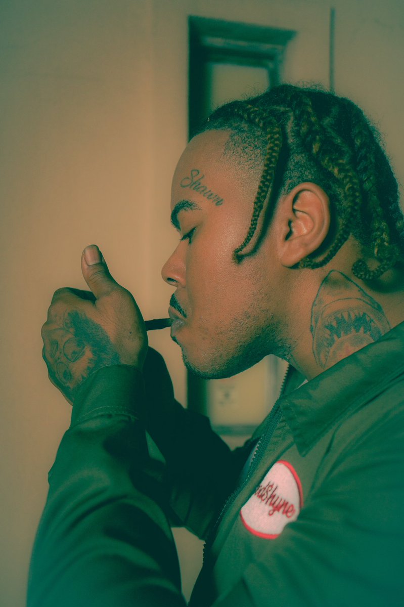 HoodShyne1's tweet photo. Hood Shyne f/w “21 Photoshoot went crazy https://t.co/xH0ur42edU