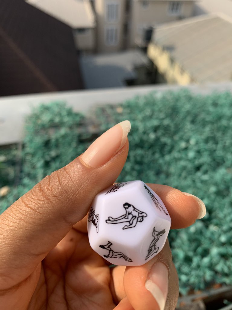 kaaego's tweet photo. Who wanna roll dice? 🌝 https://t.co/KCKimmfFmG