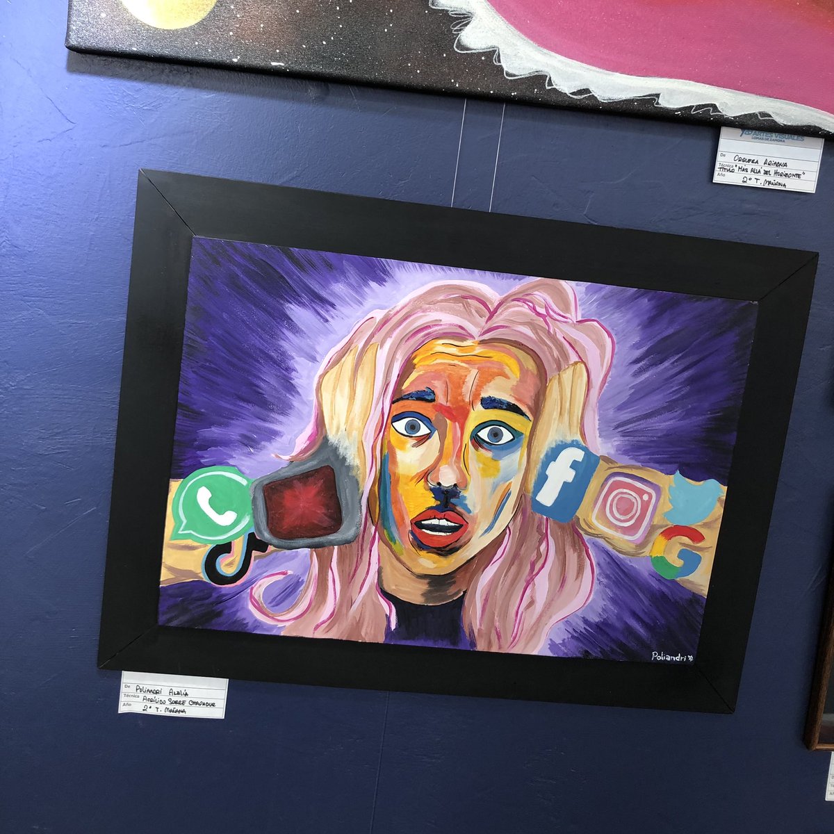 Descripción gráfica del equipo de redes de <a href="/culturalomas/">Cultura Lomas</a> en el día de hoy 😅

🎨 La pintura es de Analía Poliandri, de la muestra de la Escuela Municipal de Artes Visuales que está montada en el foyer del Teatro del <a href="/MunicipioLdeZ/">Mun Lomas de Zamora</a>!