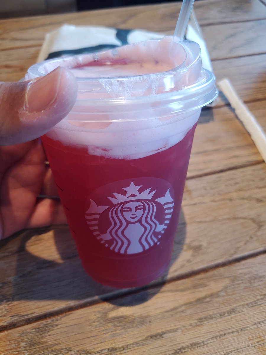 Lysandre_Felida's tweet photo. @Starbucks https://t.co/lyn4KW1z4V