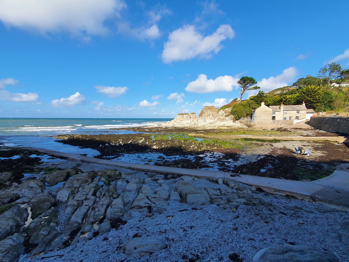 Fantastic days out in North Devon 
#scenicWalk #NorthDevon #LeeBay