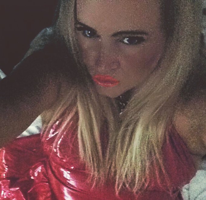 Red Latex and Lips day https://t.co/np7vPwpPs6