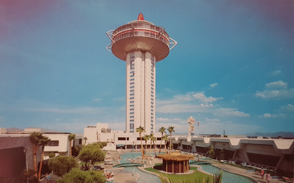 vegaschipsuk's tweet photo. Vintage Vegas: Landmark circa 1960's. 

Click the link to see vintage chips issued by the casino: https://t.co/FXwMdrsf14 

Postcard and chips are all available from VegasChipsUK. 

#Landmark #VintageVegas #CasinoChip #Postcard https://t.co/3bybbz87c3