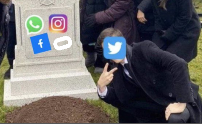 Mrekram34's tweet photo. #facebookdown https://t.co/fUscLNVgBj