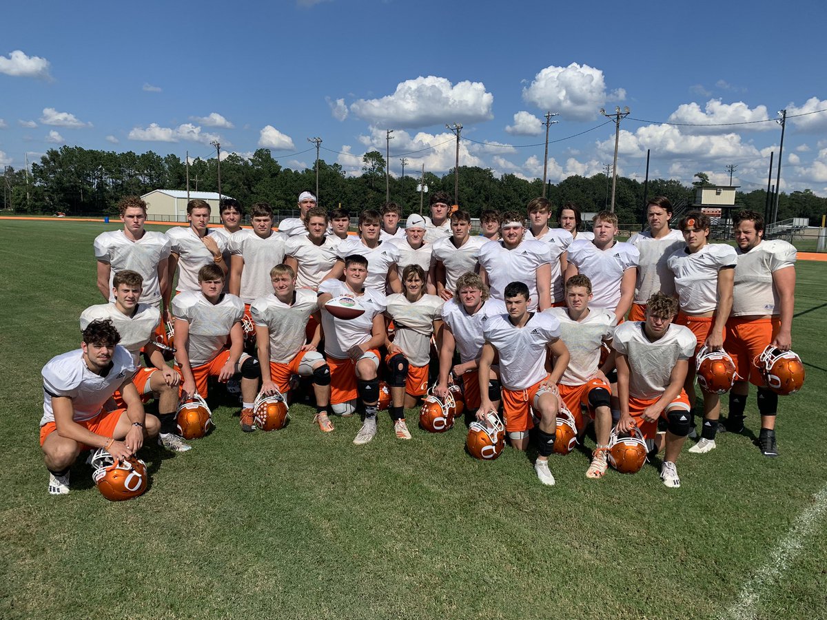 coachsmalley23's tweet image. @dctf @OzarkaSpringWtr thanks for the football honoring the Bobcats as week 5 (4A) team of the week! #TPO