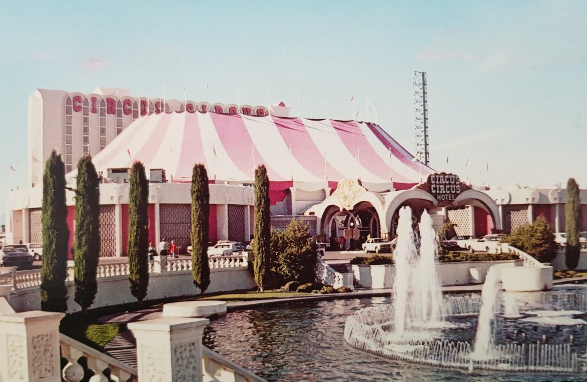 vegaschipsuk's tweet photo. Vintage Vegas: Circus Circus 1960's. 

18th October 1968: 53 years ago today Circus Circus opened. Click the link to see vintage chips issued by the casino: https://t.co/fNIiJPMDUf 

Postcard and chips all available from VegasChipsUK. 

#CircusCircus #CasinoChip #Postcard https://t.co/Lbol2mu800
