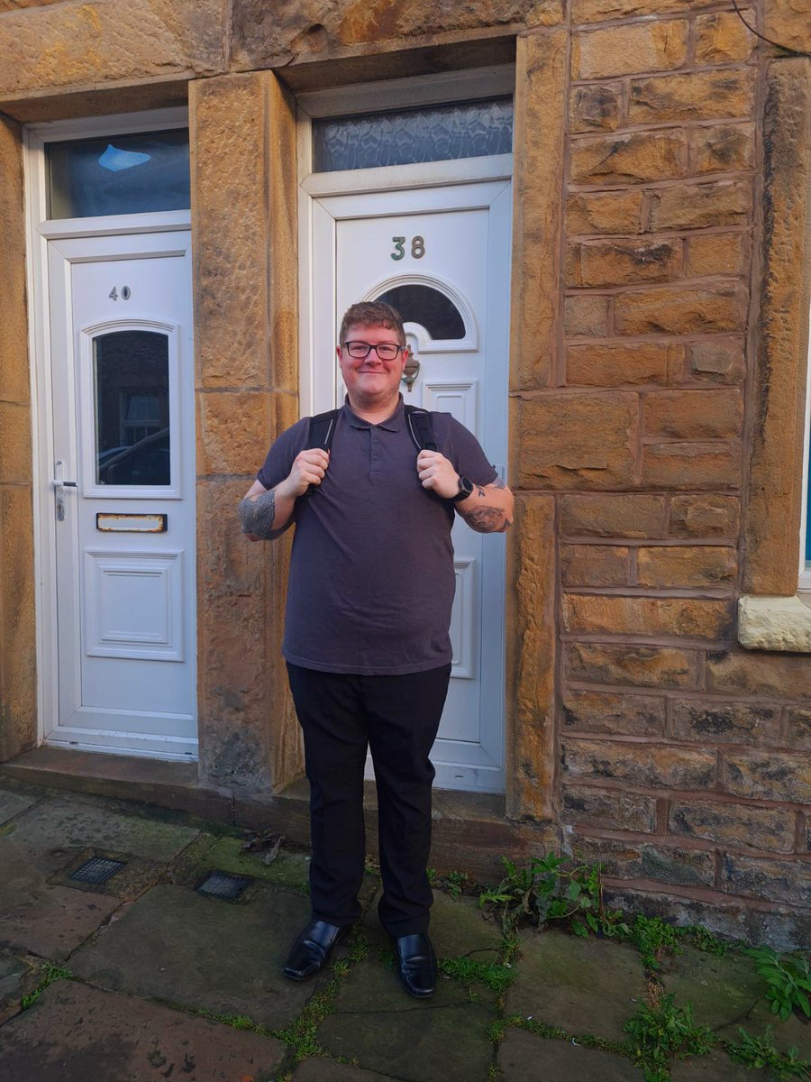 djryangould's tweet image. Since Facebook/insta is down here is my first day back at work after 18 months off. #theygrowsofast #firstdayofschool  😂😂😂😂