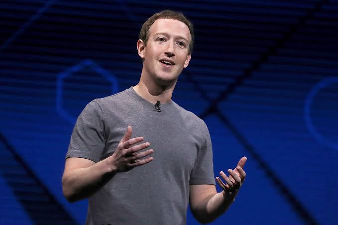 thesepages_'s tweet photo. Mark Zuckerberg Loses $7 Billion in Net Worth as Facebook Stock Falls, as WhatsApp, Facebook, and Instagram have all gone down.
#facebookdown https://t.co/vaVB1bYbrV
