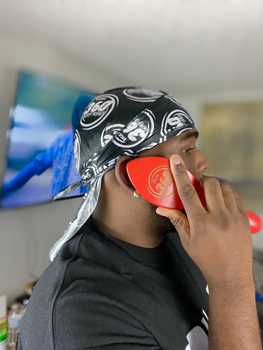 ricothewaver's tweet photo. It costs $0 to RT and help a young Black entrepreneur grow My small business! https://t.co/NoPUUc1JVg