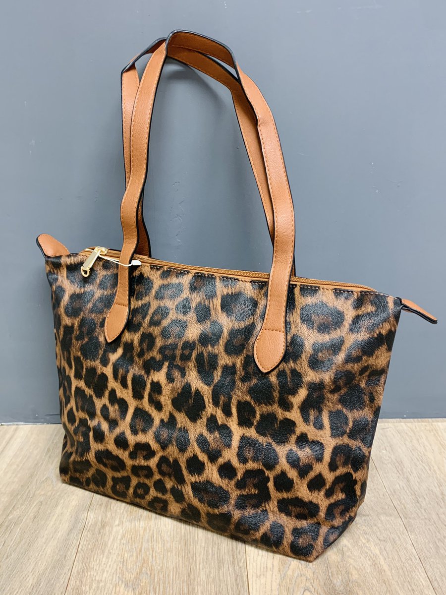 ILoveSnob's tweet photo. Gorgeous warm caramel tones for autumn 🍁🍂🍁 #shop from fab new stock weekly - shop fast if you love it as our stock doesn’t hang around! 😱
https://t.co/aiLUdVLpsK 

#fashion #ootd #budleigh #tiverton #shoplocal #supportsmallbusiness https://t.co/t7hIoQK3ue