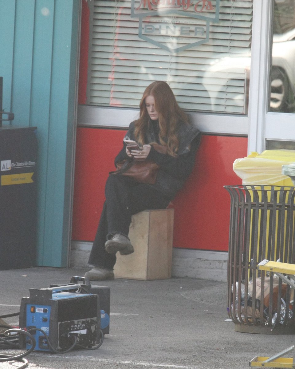 bloomgifs's tweet photo. Abigail Cowen Spotted Filming 'Fate: The Winx Saga' In Ireland today. https://t.co/3sAUSC1Nm4