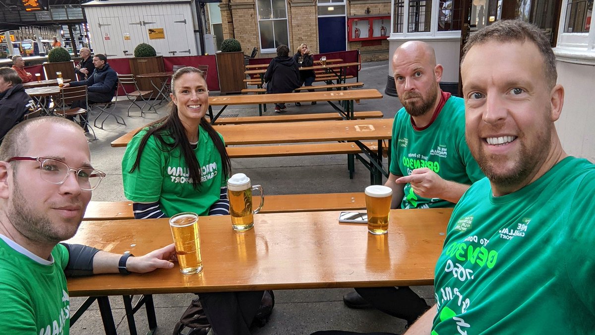 CancerAndQuiff's tweet photo. First walk completed!! 17.5 miles under our belts, just 282.5 left! Please help us meet our target for #MacmillanCancerSupport by donating via Just Giving.
https://t.co/uGedEML2Lm #TeamGreenMachine #cancer #oesophageal #oesophagealcancer #macmillan #fundraising https://t.co/nQKXAThfiL