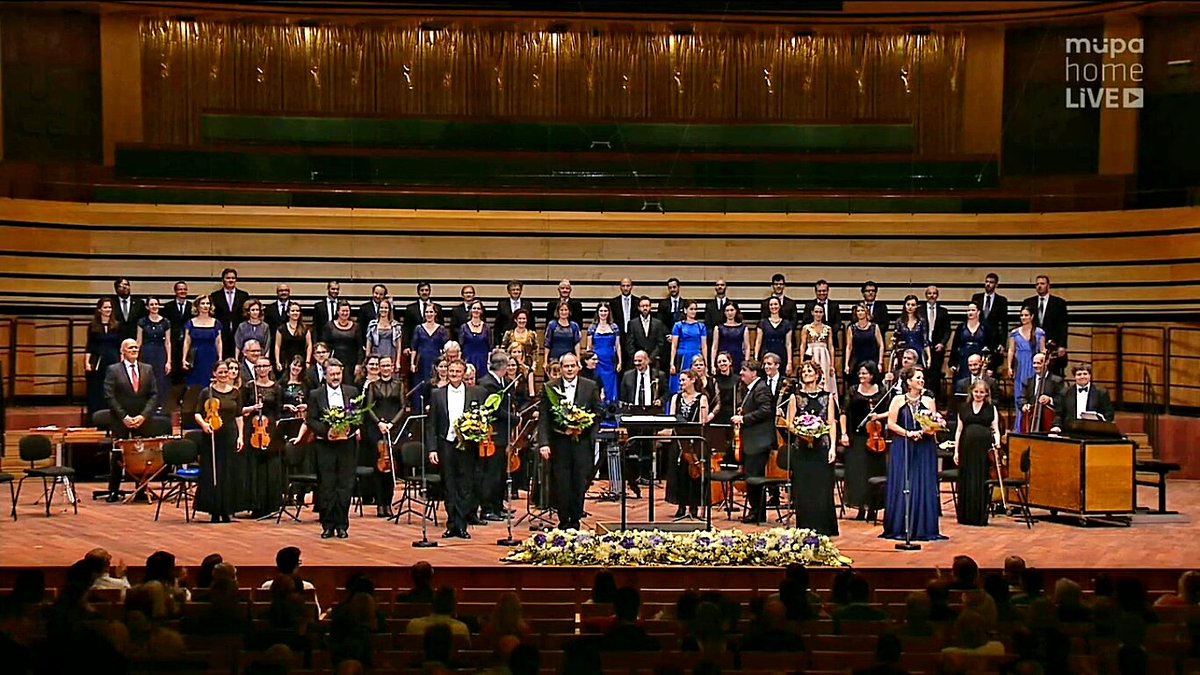 jekltwin's tweet photo. #Haydneum (🇭🇺 Centre f. #EarlyMusic) Opening Festival @MupaBudapest: #GyörgyiVashegyi's #OrfeoOrchestra & #PurcellChoir + #HélèneGuilmette, #MarianneBeateKielland, #BernhardBerchtold, #StephanMacLeod w #Haydn (J) Te Deum in C, (M) St Francis Mass, #Albrechtsberger Miserere in b🎶 https://t.co/NIHUgeC0R7